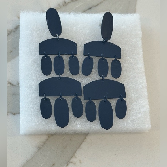 Kendra Scott Matte Navy Metal Earrings, NWT - Picture 3 of 8